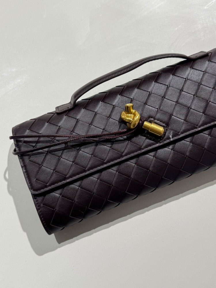 Pochette tissée - French Retailers