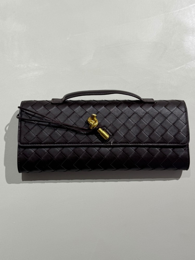 Pochette tissée - French Retailers