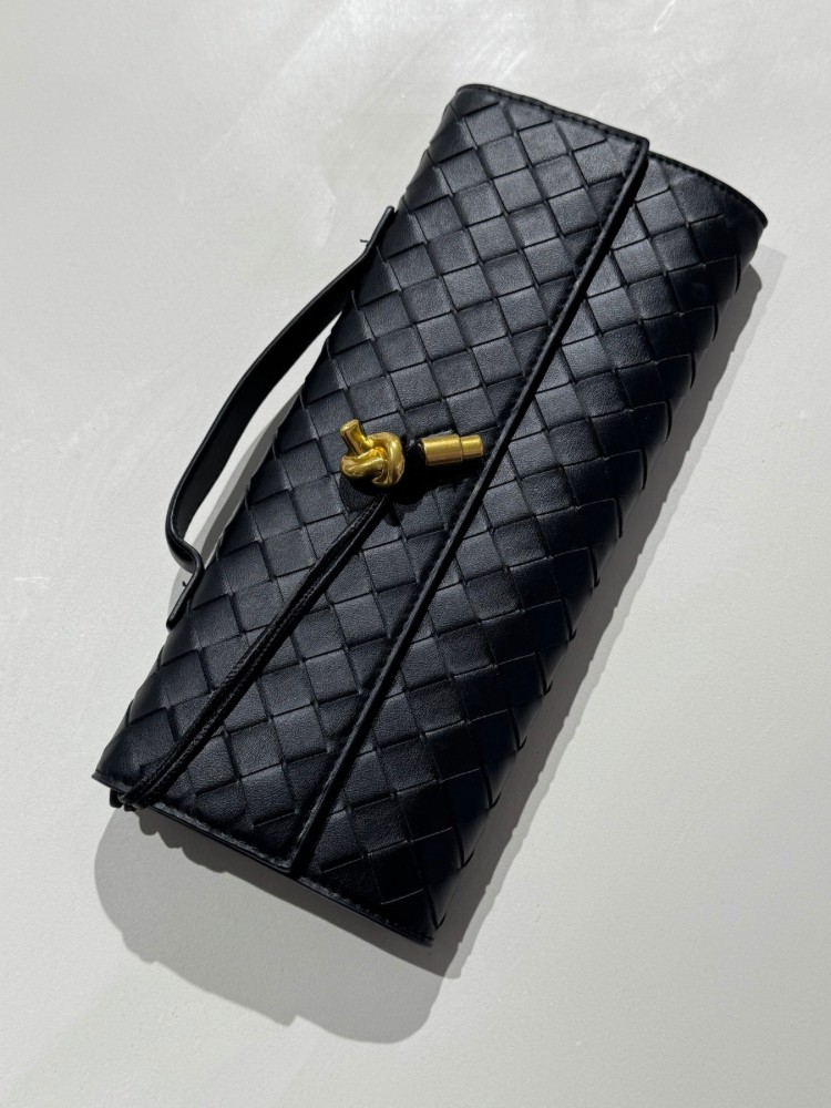 Pochette tissée - French Retailers