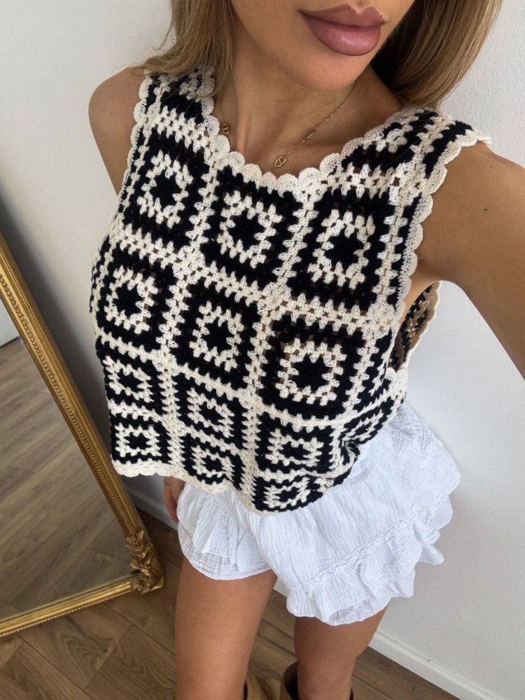 Top en crochet noir et blanc - French retailers