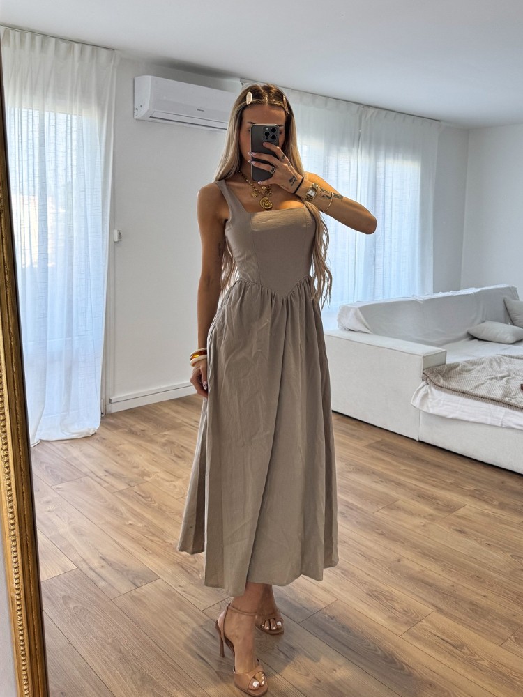 Robe longue décolleté carré - French retailers