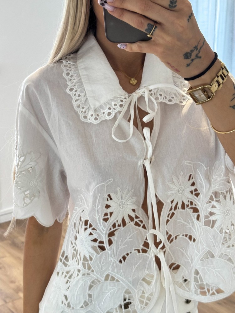 Blouse en broderie avec col Claudine - French Retailers