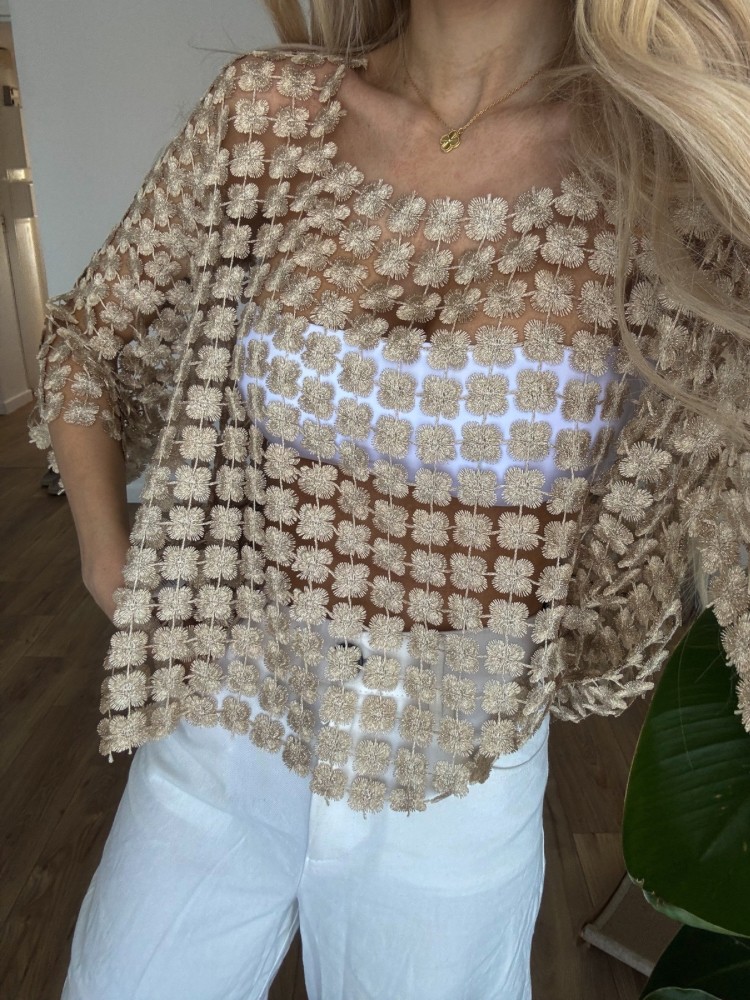 Top à fleurs doré en maille transparente – Élégance bohème chic | Boutique femme Nîmes & Avignon