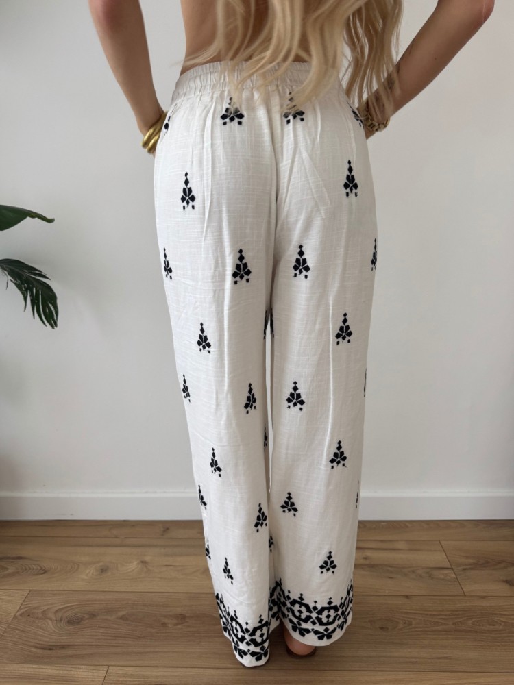 Pantalon blanc femme – Taille élastique avec lacet – Motifs noirs sur les jambes – Style casual chic