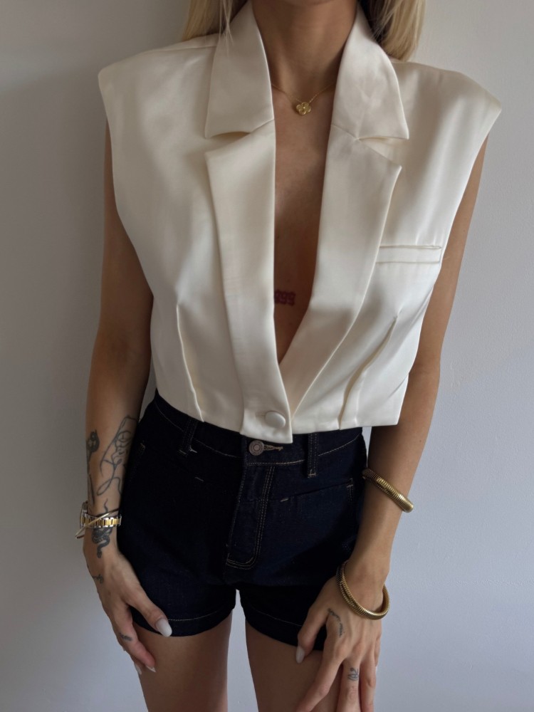 Top Gilet Femme Sans Manches Effet Satin – Écru Chic et Élégant