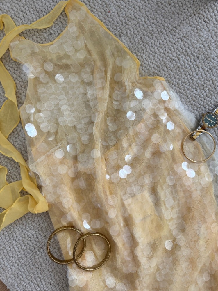 Robe courte dos nu à paillettes - French retailers