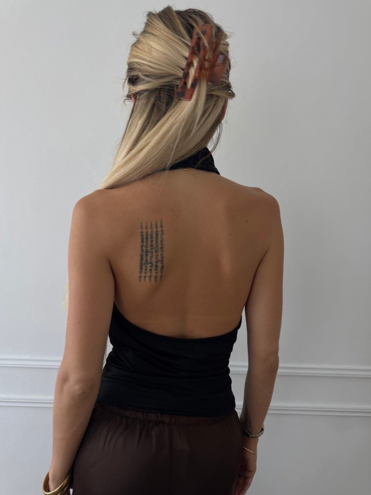 Top Col Bénitier Dos Nu – Chic & Élégant – Noir ou Blanc | French Retailers
