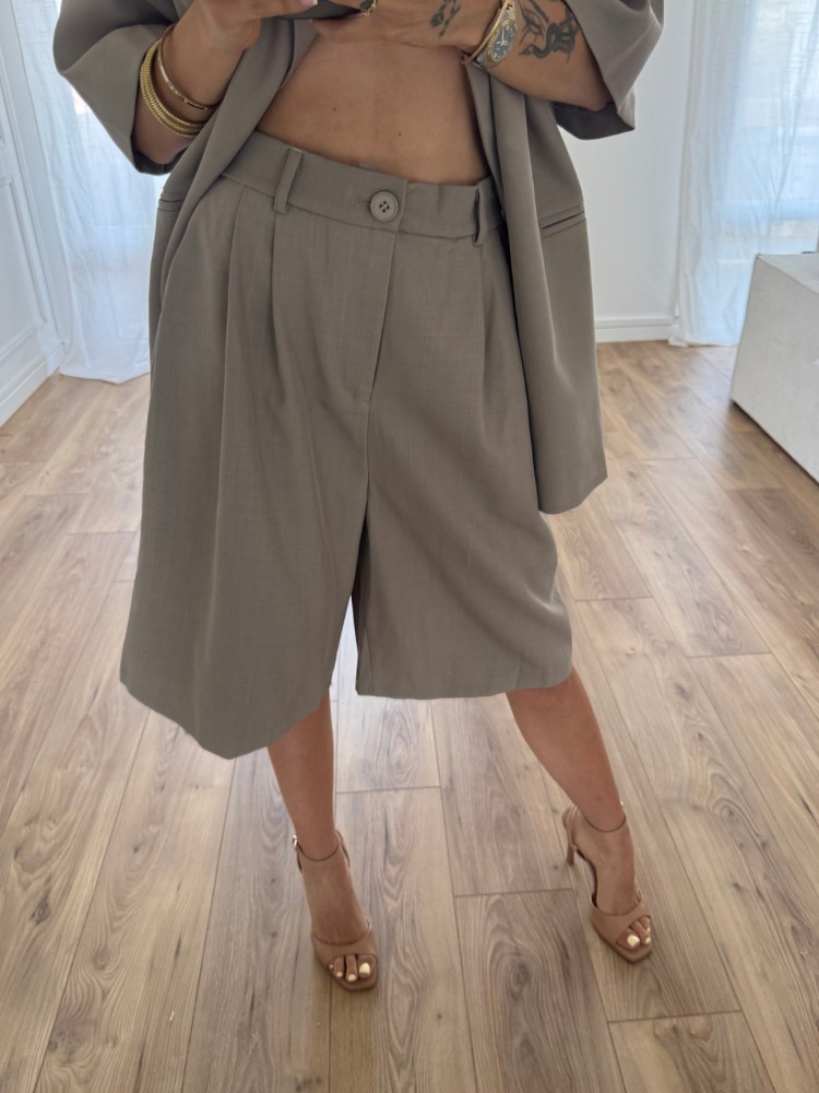Short Bermuda Tailleur – Ensemble Chic et Tendance