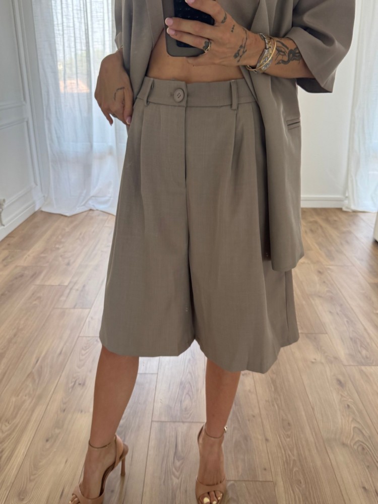 Short Bermuda Tailleur – Ensemble Chic et Tendance