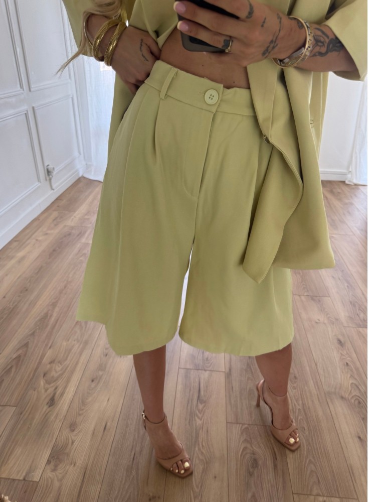 Short Bermuda Tailleur – Ensemble Chic et Tendance