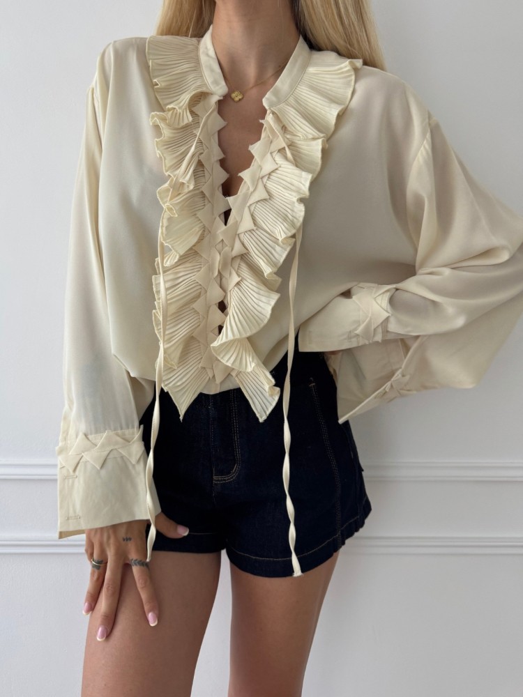 Blouse femme élégante à volants – Bleu clair ou Jaune clair – French Retailers Nîmes & Avignon