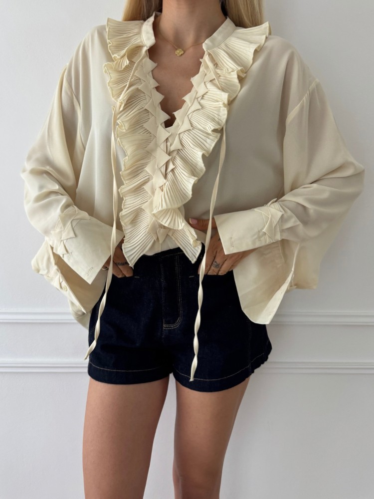 Blouse femme élégante à volants – Bleu clair ou Jaune clair – French Retailers Nîmes & Avignon