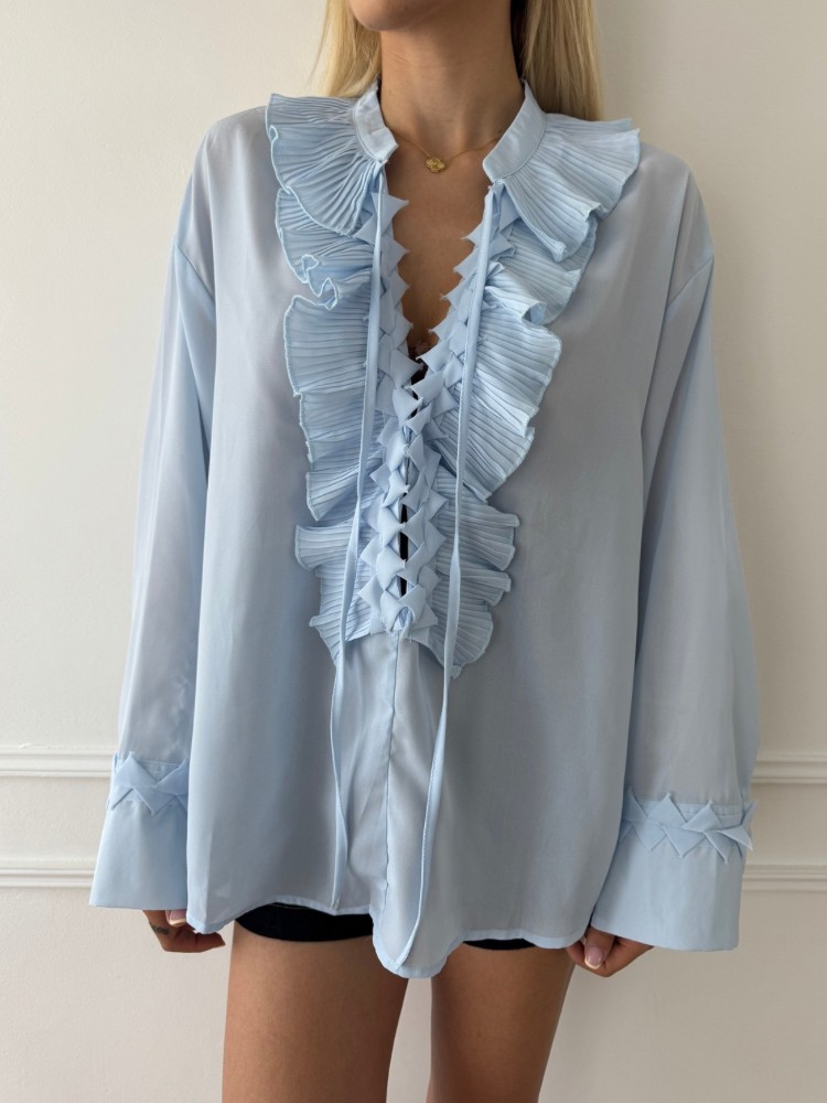 Blouse femme élégante à volants – Bleu clair ou Jaune clair – French Retailers Nîmes & Avignon