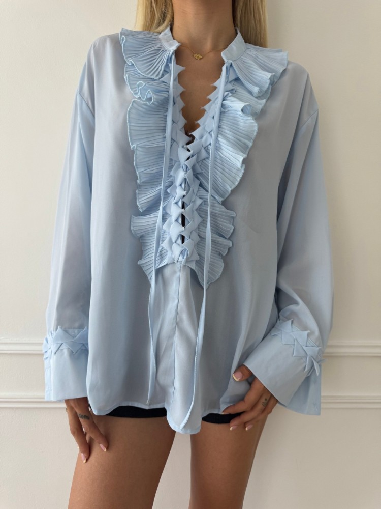 Blouse femme élégante à volants – Bleu clair ou Jaune clair – French Retailers Nîmes & Avignon