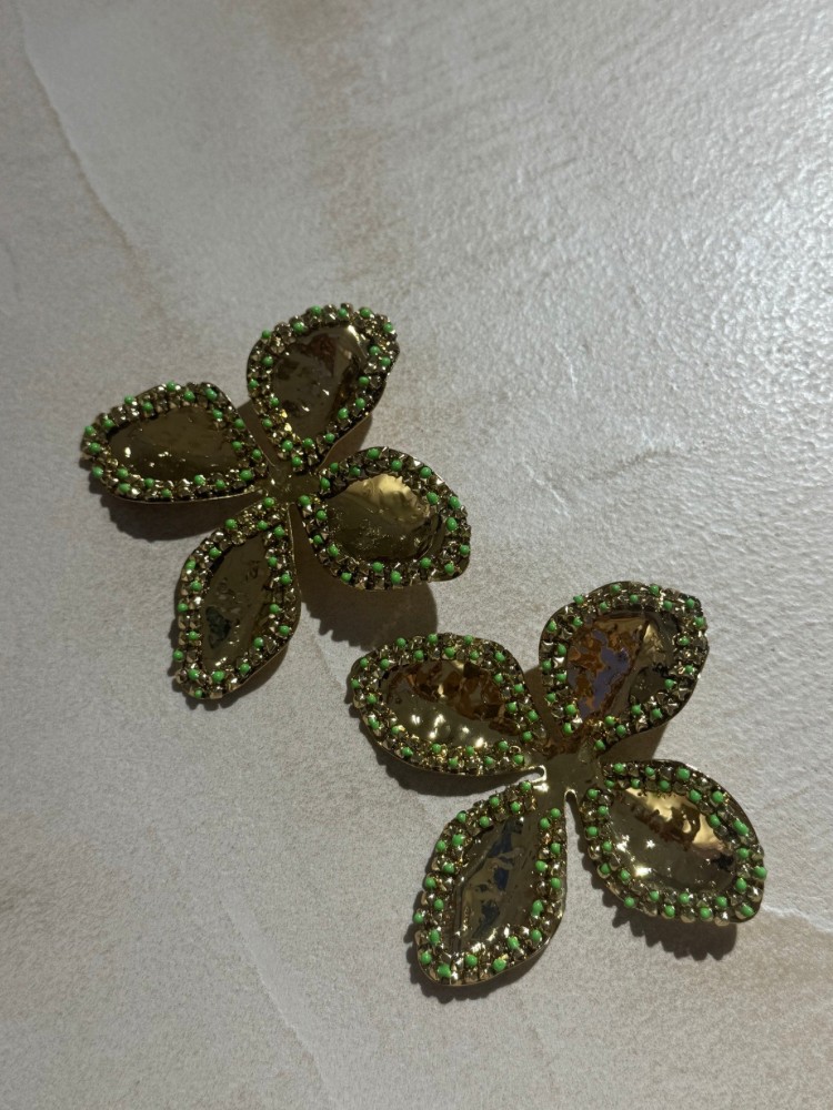 Boucles d’Oreilles Fleur en Acier Inoxydable – Bijou Intemporel | French Retailers Nîmes & Avignon
