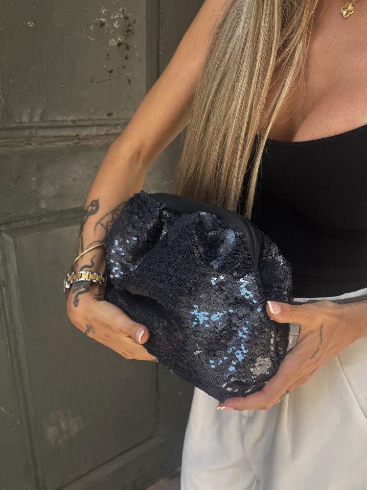 Pochette pailletée - French retailers