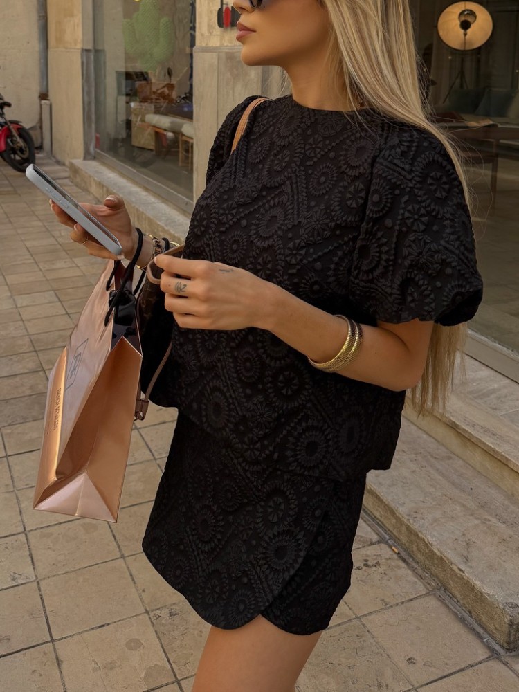 Jupe-Short Noire Brodée - French retailers