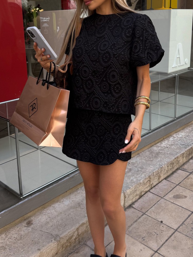 Jupe-Short Noire Brodée - French retailers