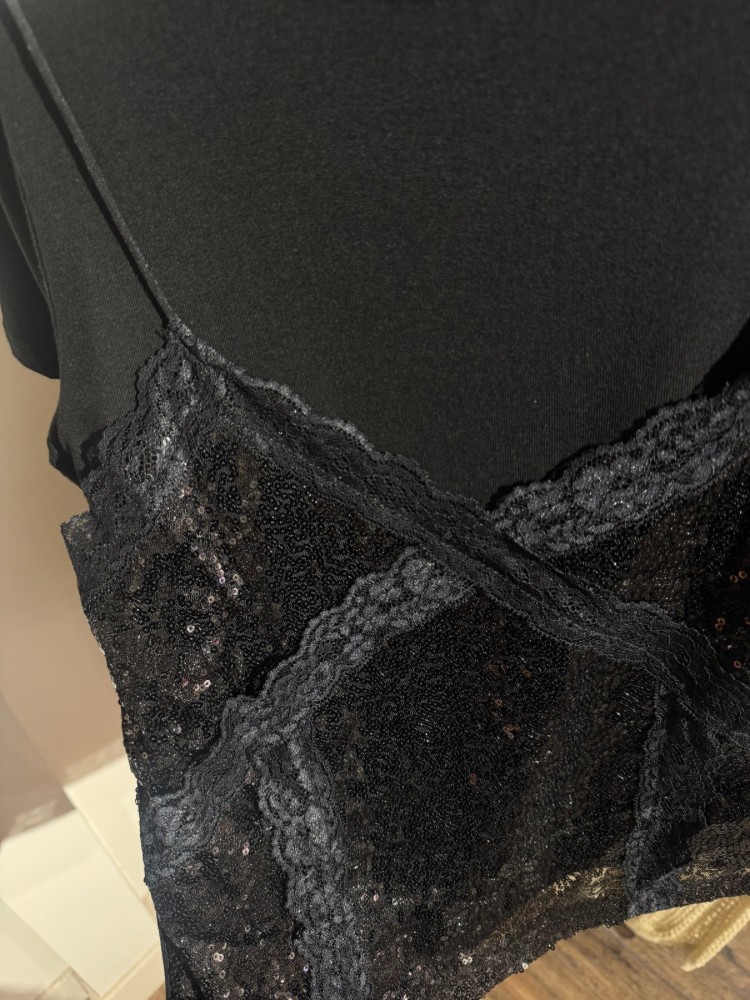 Tee shirt blanc avec débardeur a paillettes - French retailers