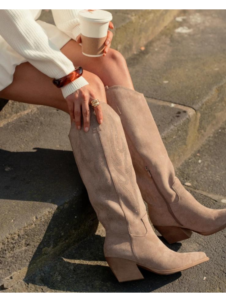 Santiag Stella - French Retailers