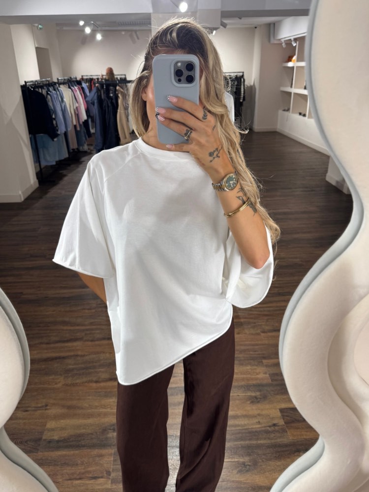 Tee shirt blanc coupe extra oversize - French retailers