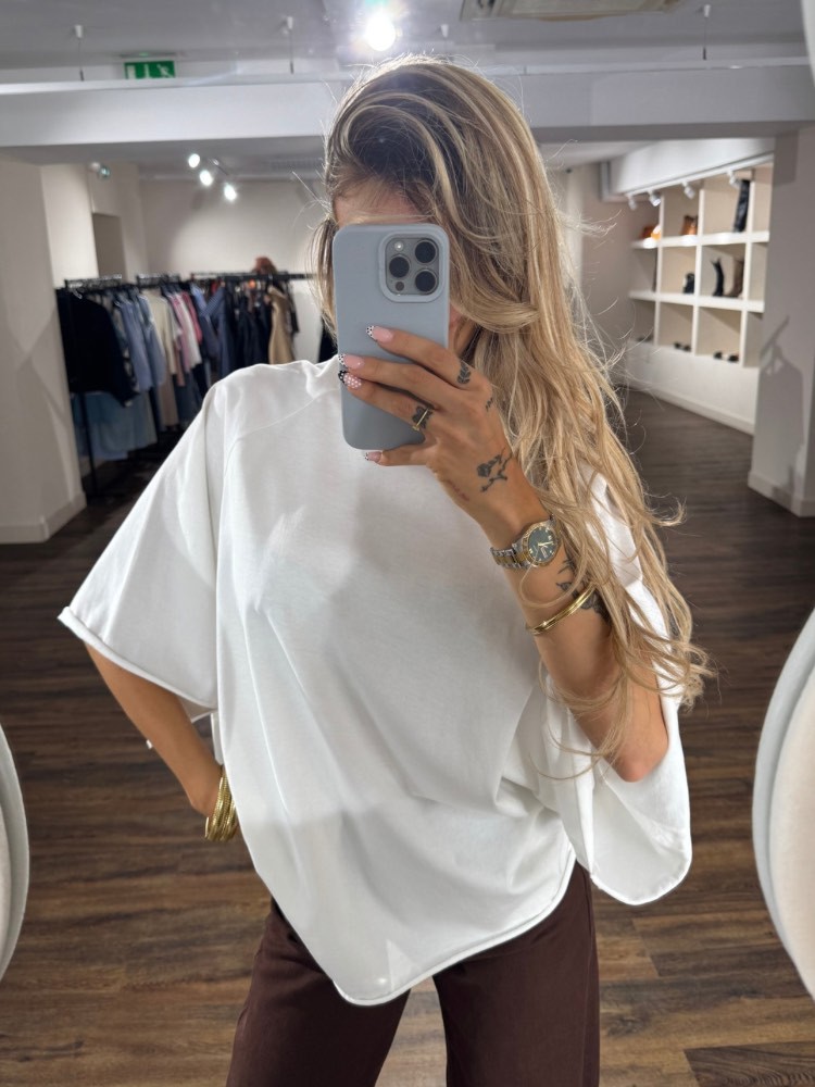 Tee shirt blanc coupe extra oversize - French retailers