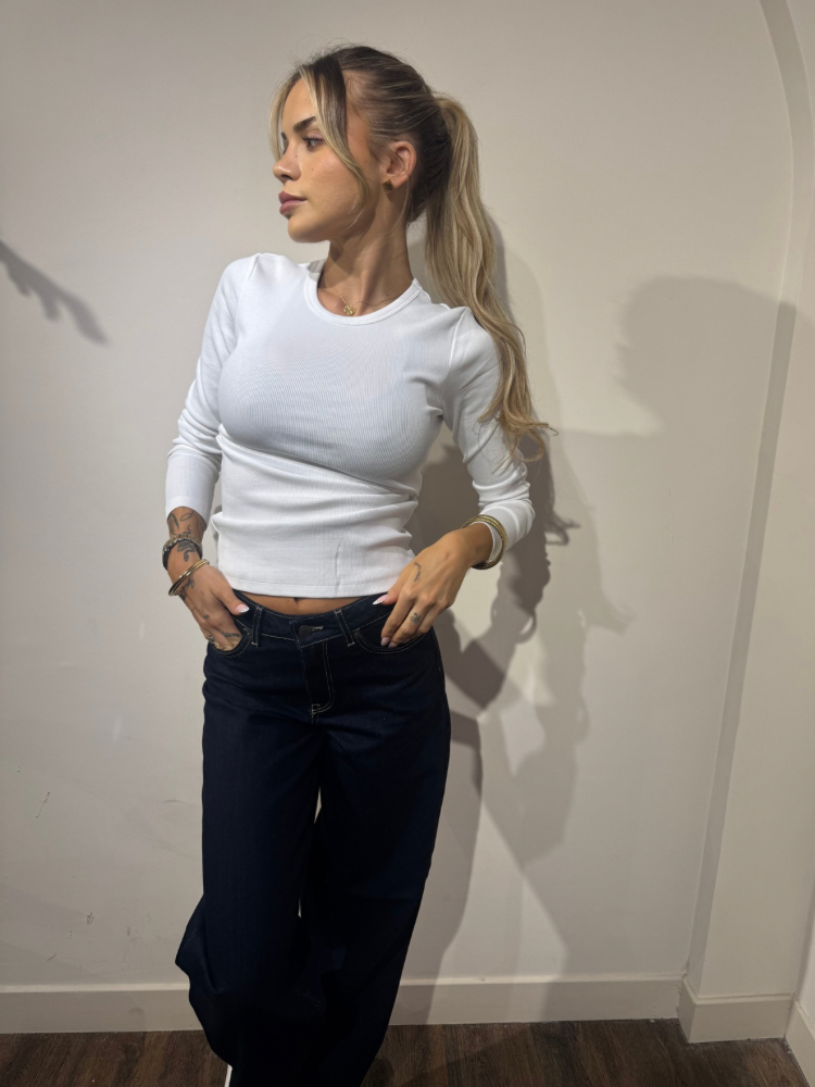 Top femme manches longues blanc côtelé – basique chic et élégant - French retailers