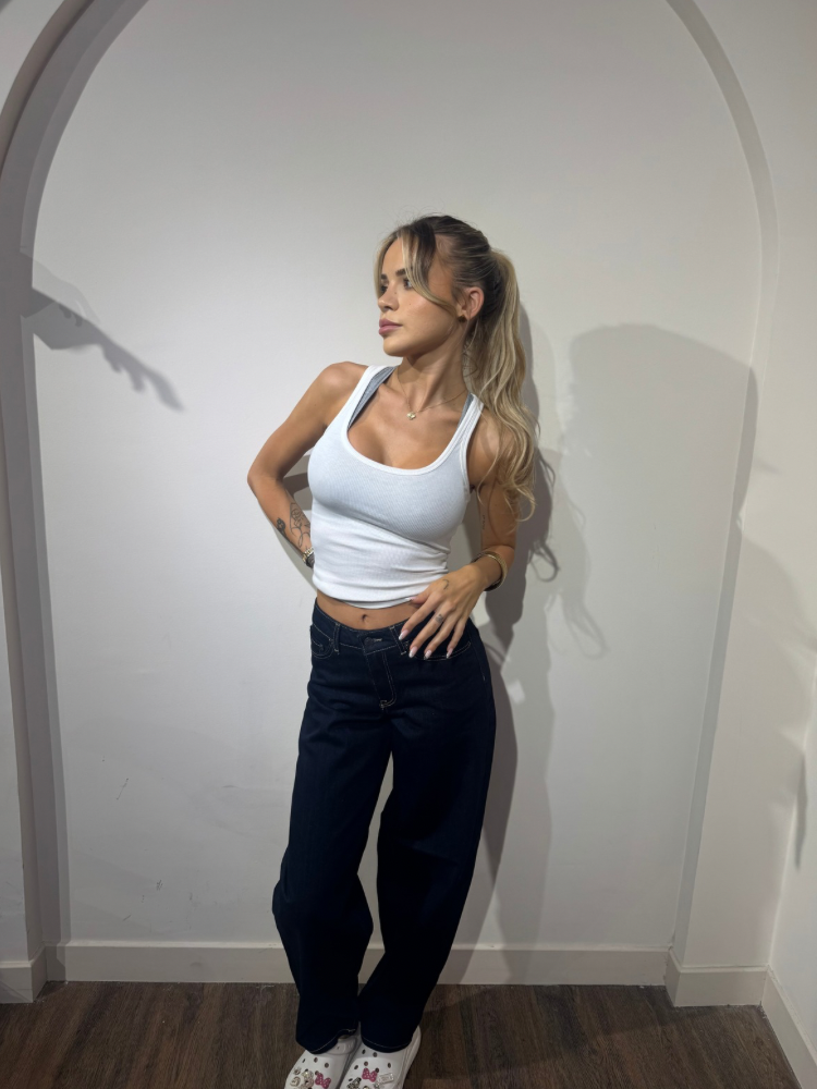 Jean femme mid-waist bleu foncé – coupe moderne & confortable
