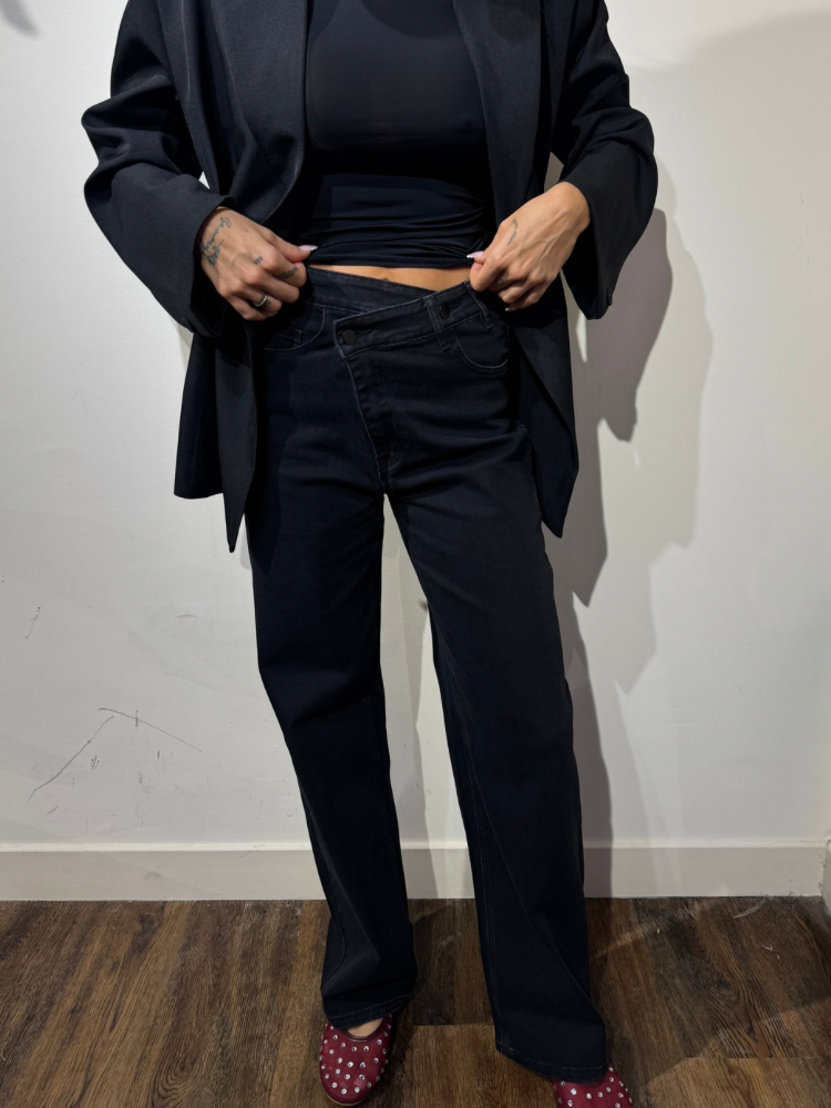 Pantalon femme taille croisée – disponible chez French Retailers Nîmes & Avignon