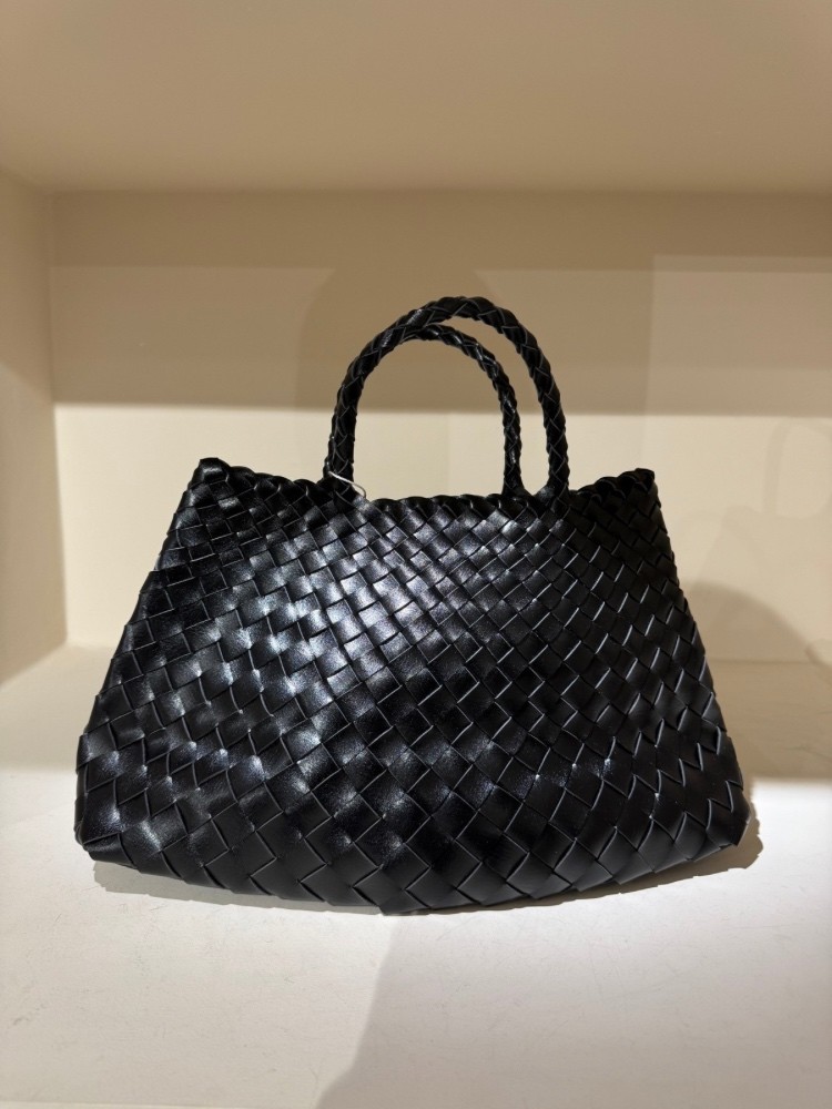 Sac cabas tissé en simili cuir – French retailers