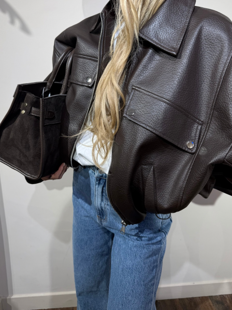 Veste ballon oversize en similicuir chocolat – Tendance 2025 – Coupe large et stylée