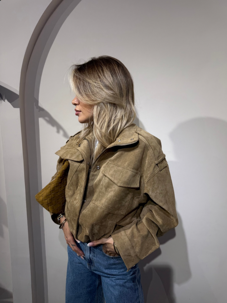 Veste large en suède femme – coupe oversize – Disponible à Nîmes & Avignon