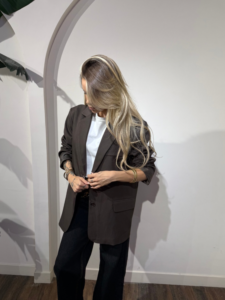Blazer oversize marron femme – Fente arrière – Disponible en boutique à Nîmes & Avignon