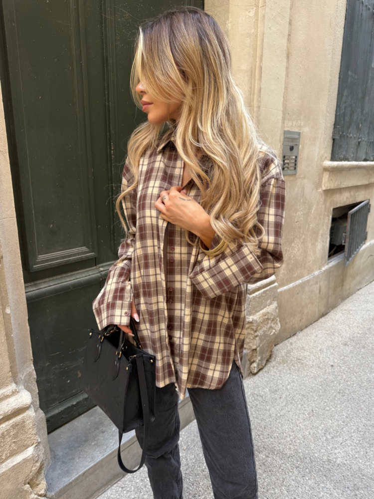 Chemise oversize à carreaux marron et beige — disponible à Nîmes / Avignon