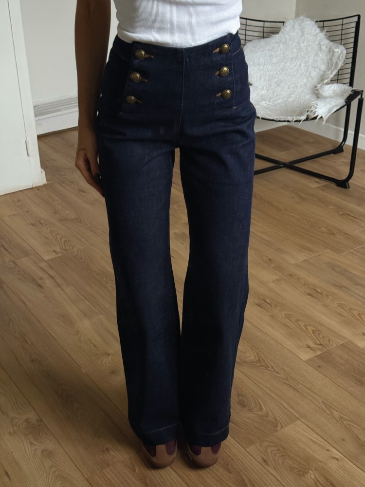 Jean droit brute à boutons - French retailers