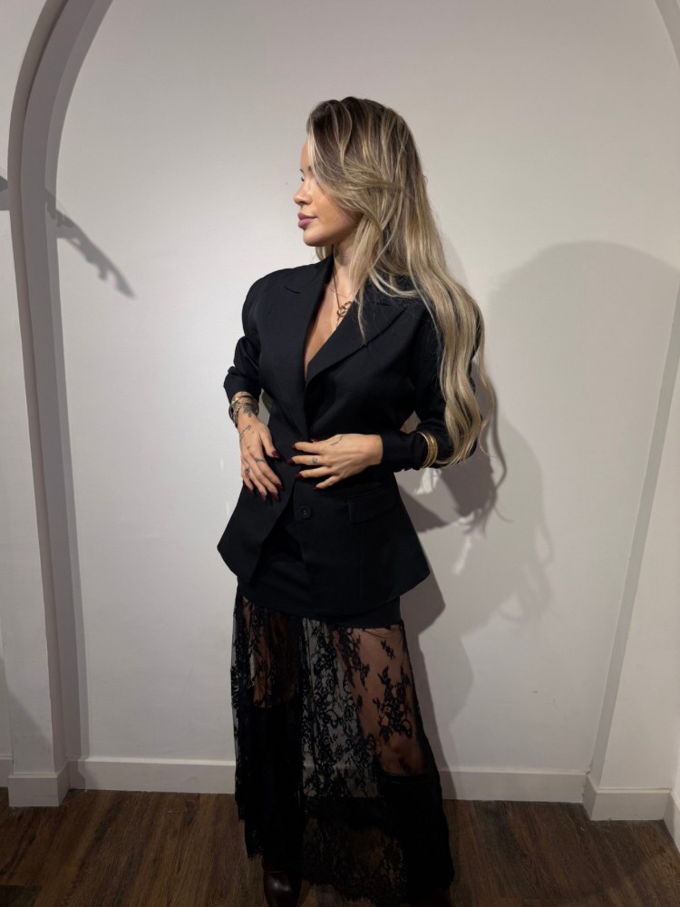 Veste blazer noire structurée – Coupe cintrée | French Retailers