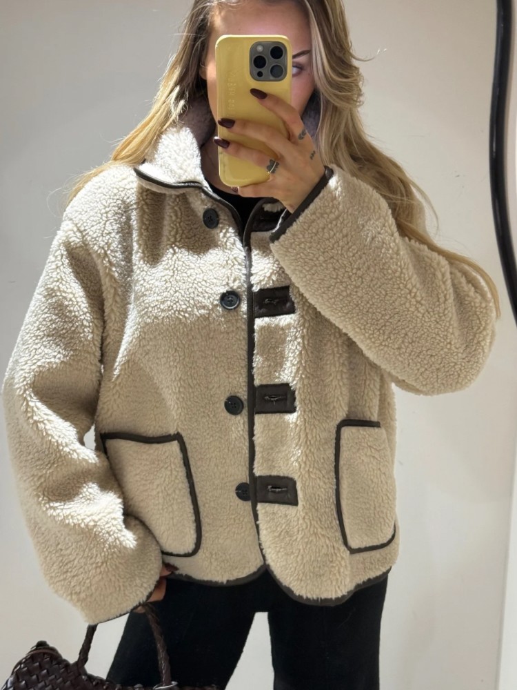 Manteau teddy effet mouton beige avec finitions contrastées – French Retailers Nîmes & Avignon