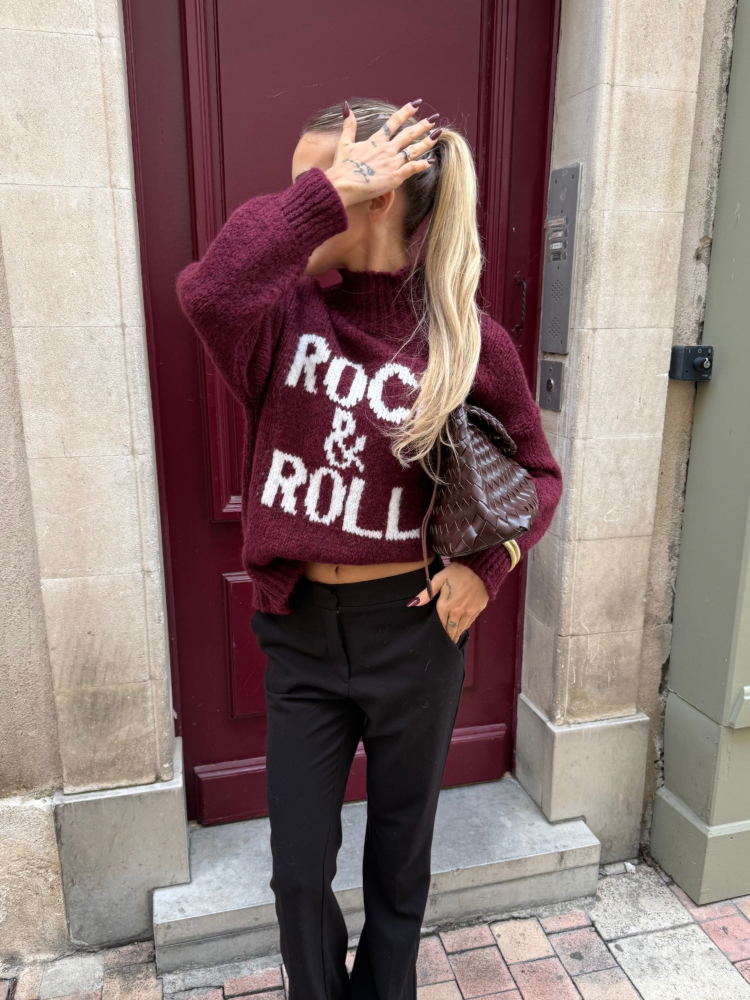 Pull doux col montant rock & roll - French Retailers | Nîmes et Avignon