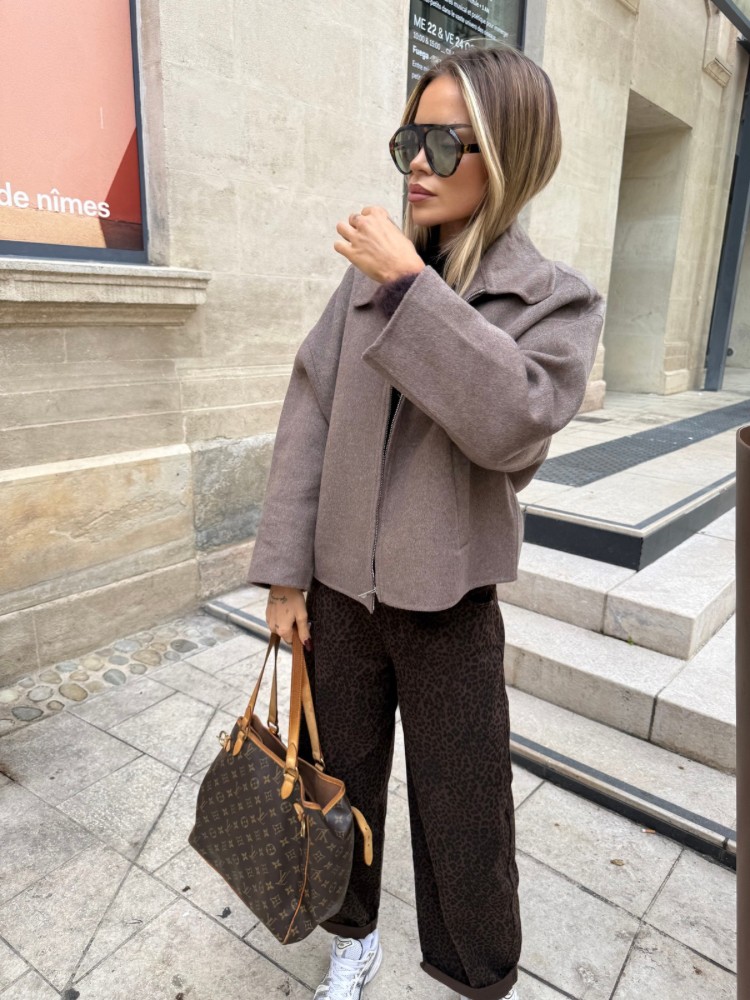 Veste courte en laine – Collection French Retailers