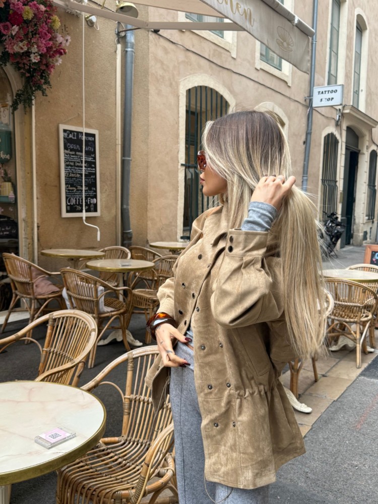 Veste beige effet suédine à boutons – coupe oversize | French retailers