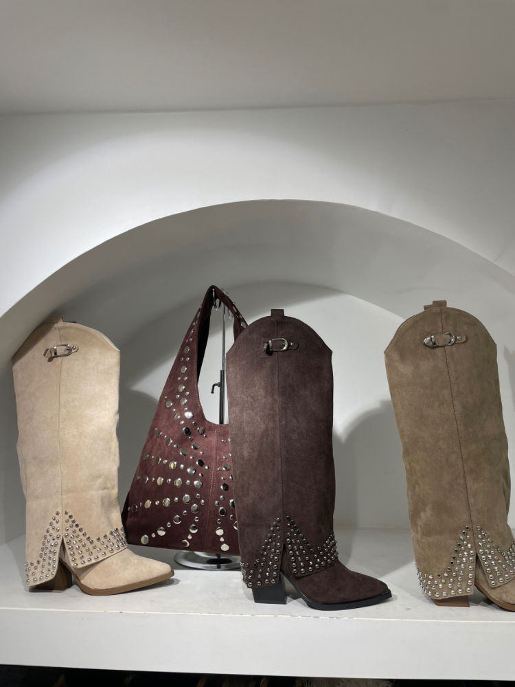 Santiag beige à détails cloutés - French Retailers