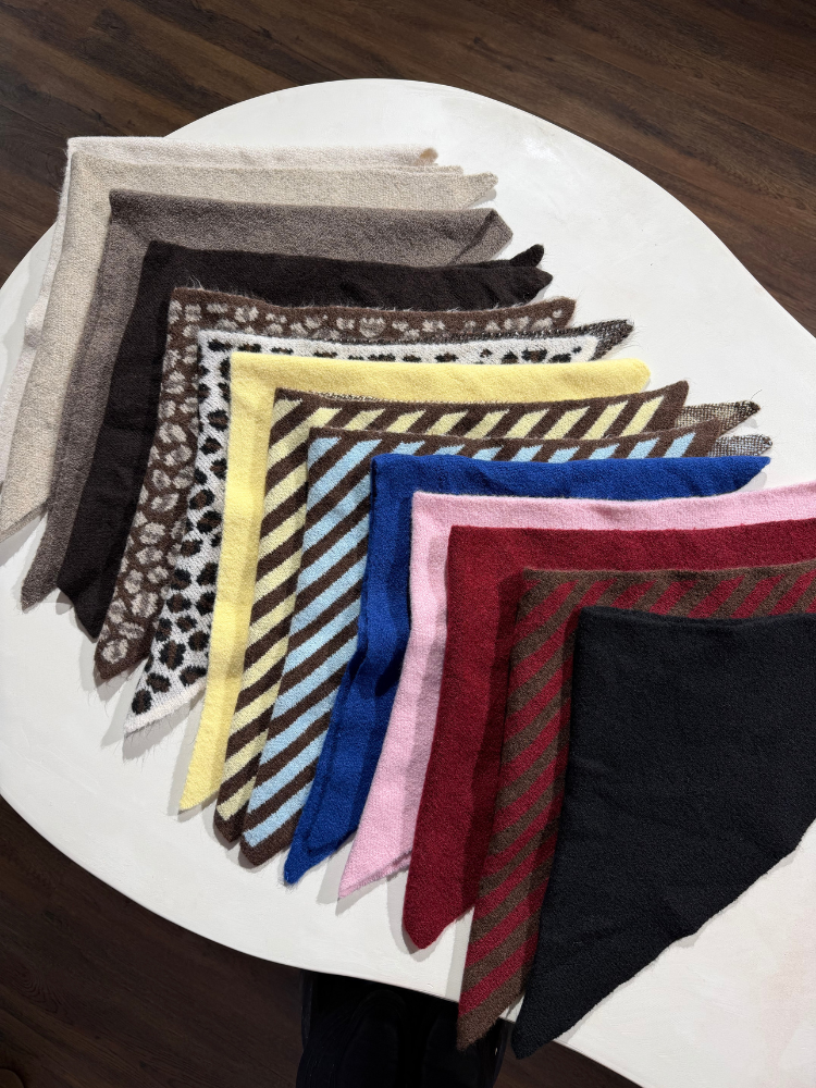 Écharpe triangle Lou - French retailers