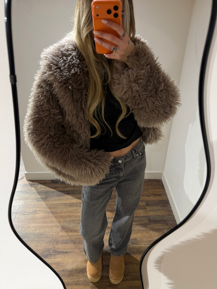 Jean taille basse coupe droite - French retailers