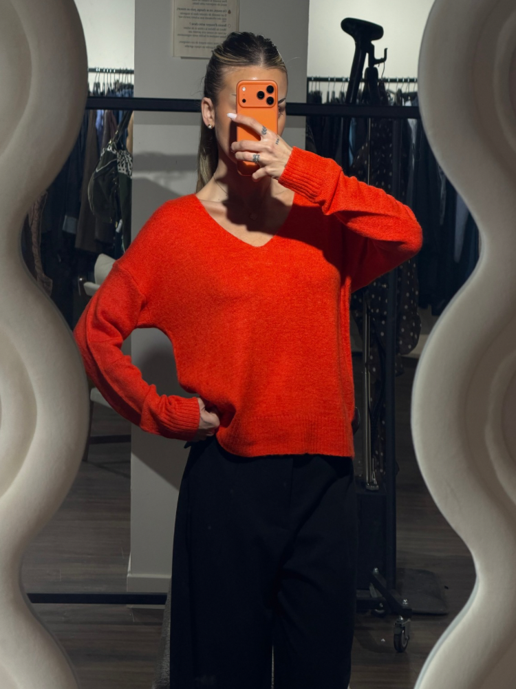 Pull pour femme rouge - French retailers | Nîmes & Avignon.