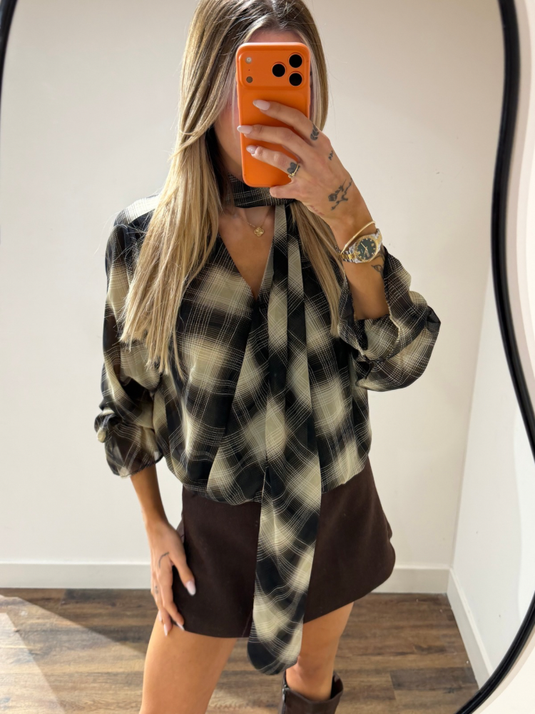Blouse à carreaux - French retailers