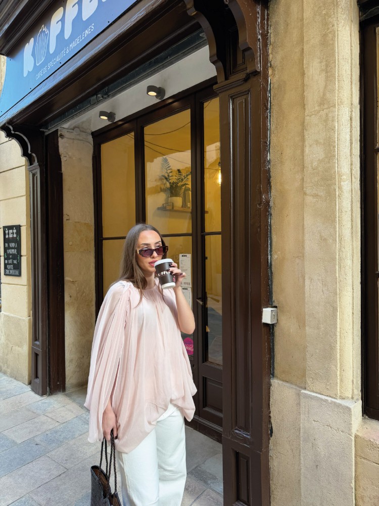 Blouse à volant - French retailers