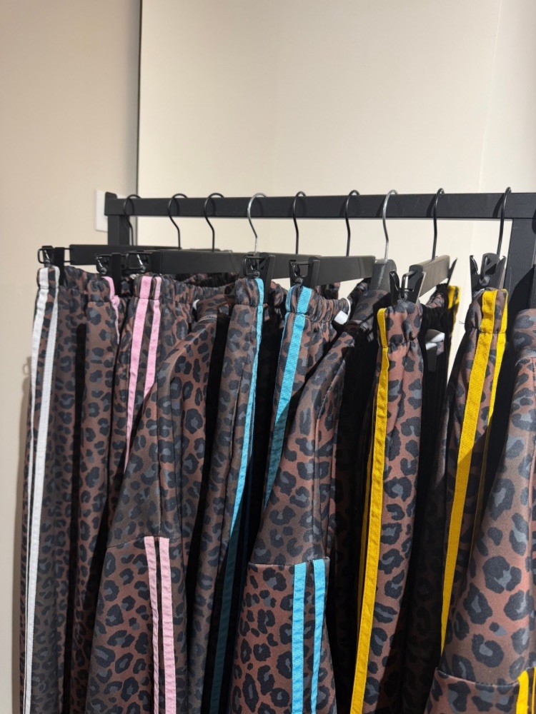 Pantalon Léopard avec bandes - French Retailers