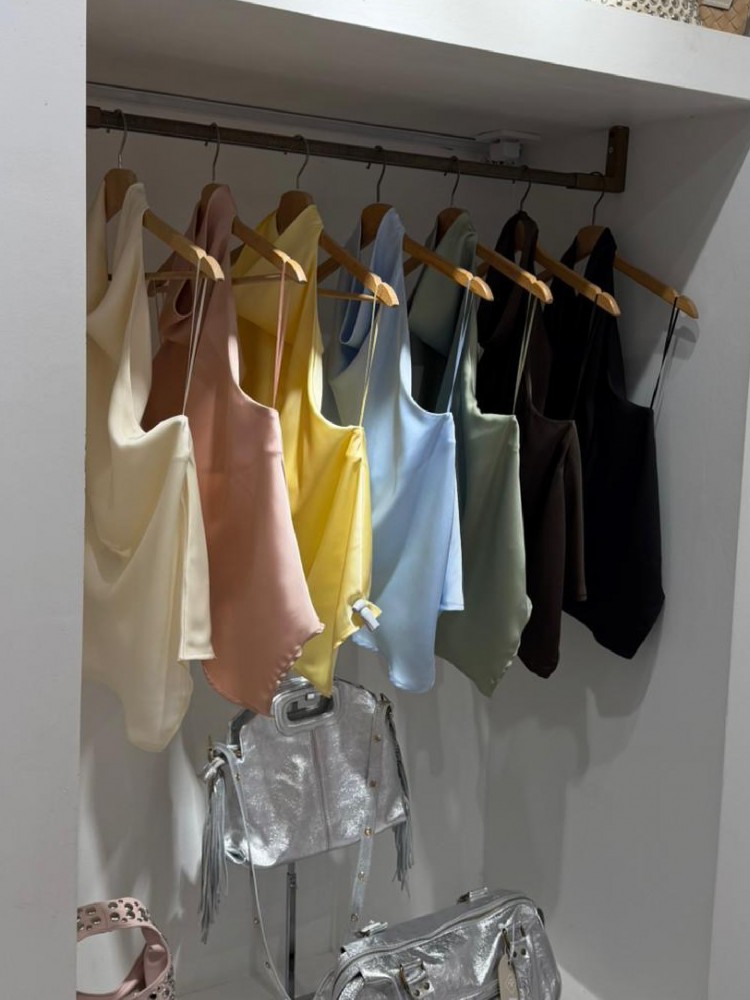 Top dos nu en satin - French Retailers - Nimes & Avignon