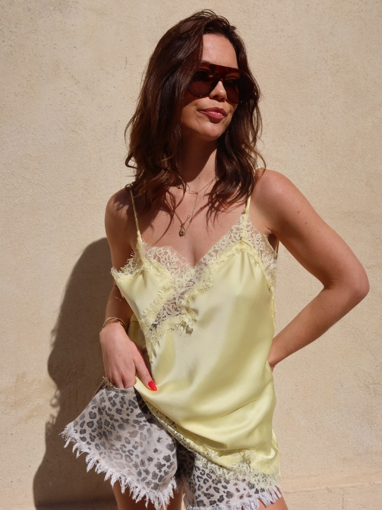 Top asymétrique en satin & dentelle – French Retailers