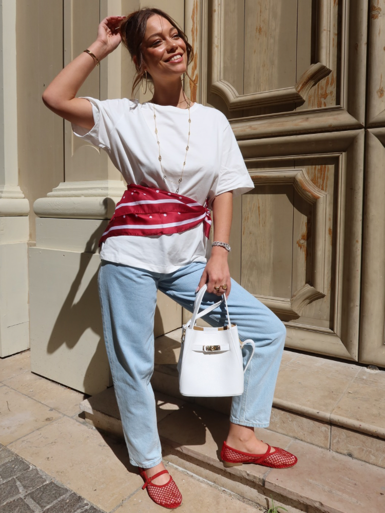 Tee shirt blanc avec cœur dans le dos - French retailers